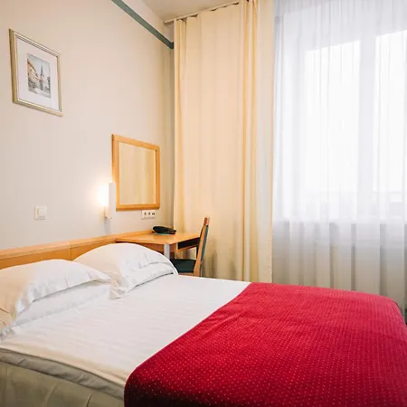 Hotel Rixwell Viru Square 3*