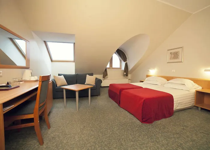 Rixwell Viru Square Hotell 3*