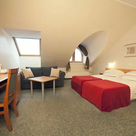 Rixwell Viru Square ホテル 3*